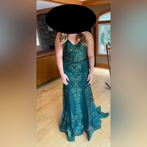 Slighted used runway fashion prom dress